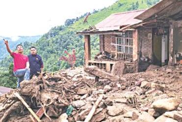 Tea growers in rain-soaked Bengal stare at heavy losses