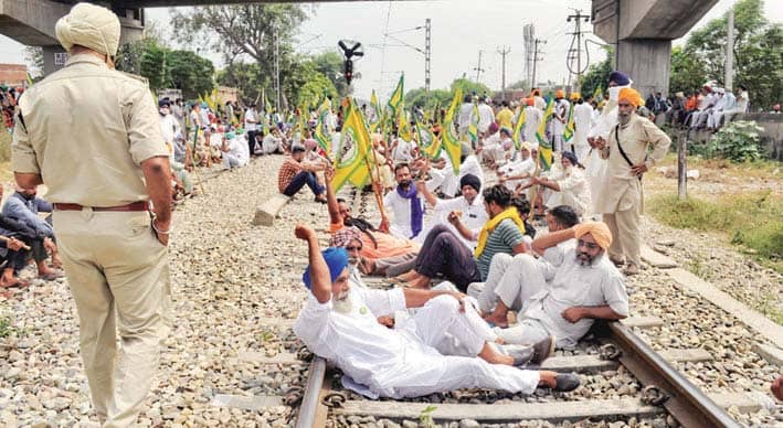 किसान आंदोलन का रेल पर असर