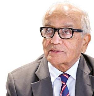 'कैफे 3 बड़ी कारों के पक्ष में'