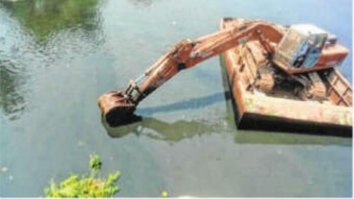 EOW Questions 10 Contractors in Mithi River Desilting 'Scam'