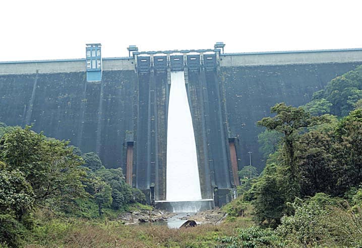 ഇടുക്കി, മുല്ലപ്പെരിയാർ അണക്കെട്ടുകൾ തുറന്നു