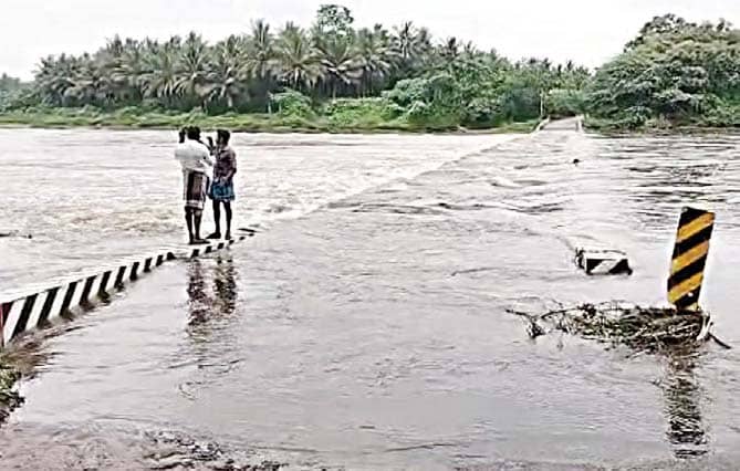 ജനങ്ങൾക്ക് മുന്നറിയിപ്പ് നൽകാതെ ആളിയാർ ഡാം തുറന്നു; പാലക്കാട്ട് പുഴകളിൽ കുത്തൊഴുക്ക്