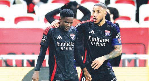 Lyon boost Champions League bid with victory at in-form Nice