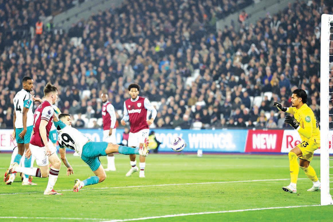 Newcastle go sixth as Guimaraes bags winner against West Ham