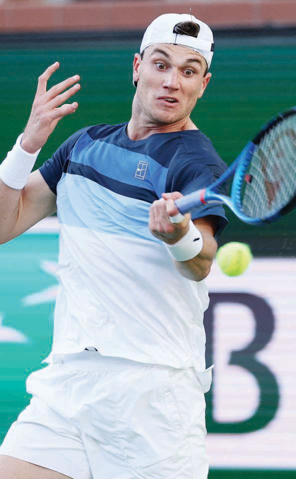 Draper upsets 2-time defending champ Alcaraz to meet Rune in Indian Wells final
