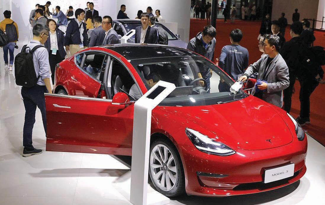 Ecarx explores US entry, in talks with VW to develop smart cars