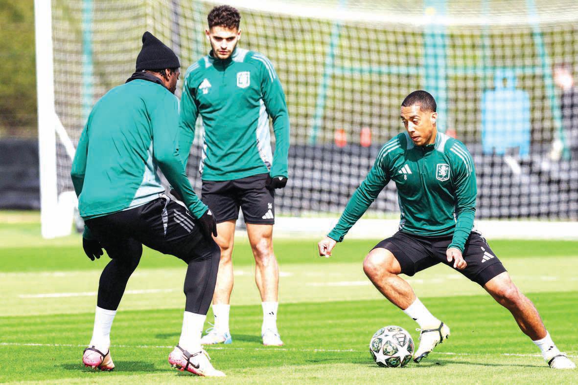 Enrique dismisses talk of PSG being favourite against Villa