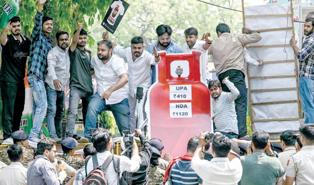 Atishi, Bharadwaj fighting for supremacy in Delhi AAP: BJP