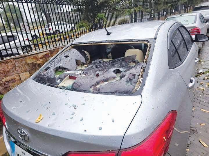 Five dead as wild weather rips through parts of Pakistan