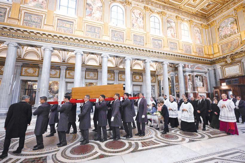 400,000 BID FAREWELL TO POPE IN VATICAN