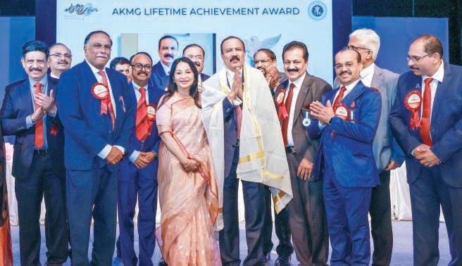 Moopen gets lifetime achievement award