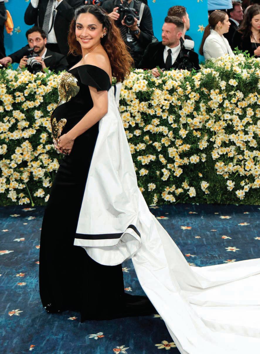 Kiara Advani flaunts baby bump at MET Gala, hubby Sidharth is smitten