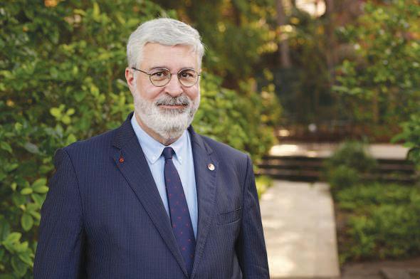 Honour for American University of Beirut president