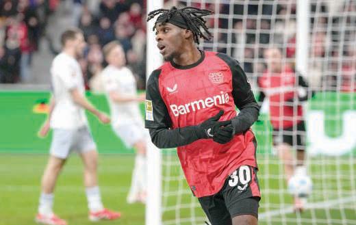Reds sign Dutch right back Frimpong from Leverkusen for Alexander-Arnold