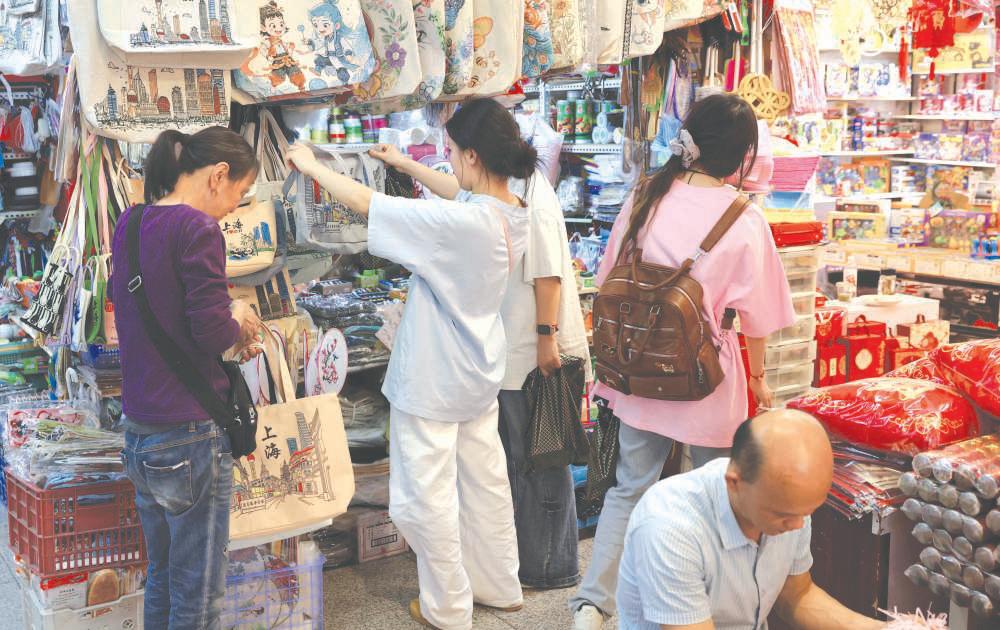 China's economy maintains recovery momentum in May