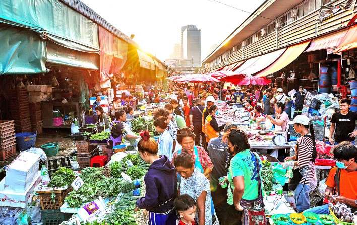 Thailand holds rates, but more easing expected amid tariff risks