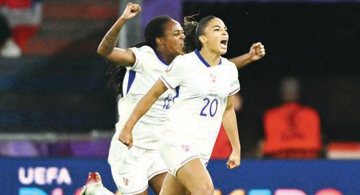 Cascarino shines in France’s big win to eliminate Netherlands, top tough group