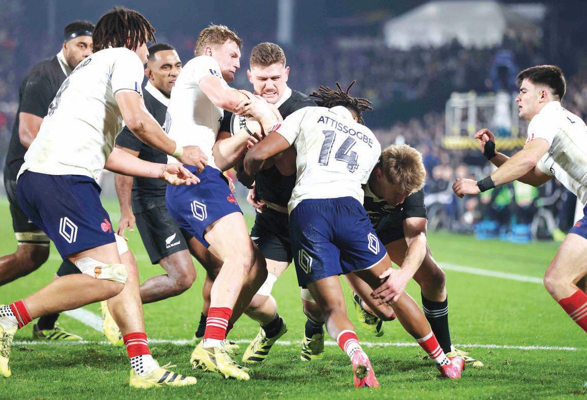 New Zealand survive France scare to win third rugby Test