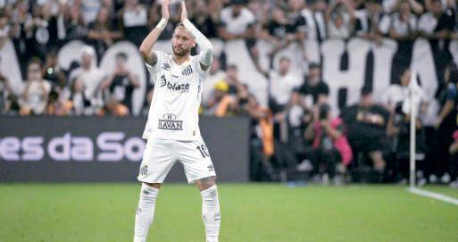 Neymar says he felt offended, explaining confrontation with fan