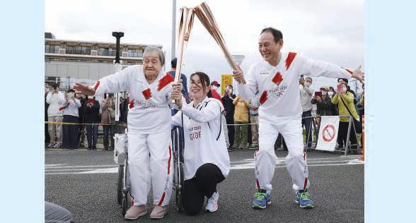 Japan's oldest person, 114, carried Olympic torch in '21