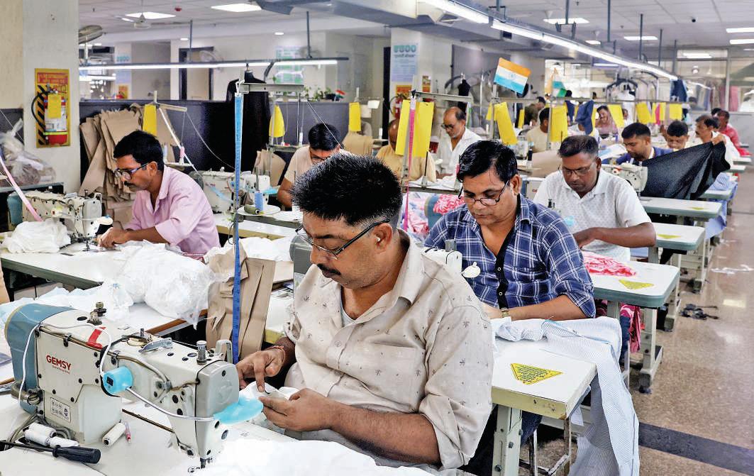 India holds rates as expected but flags risks from US tariffs