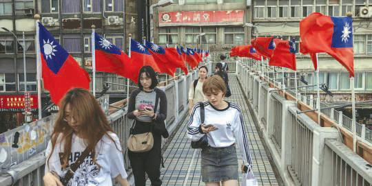 Taiwan's arms plan to exceed 3% of GDP