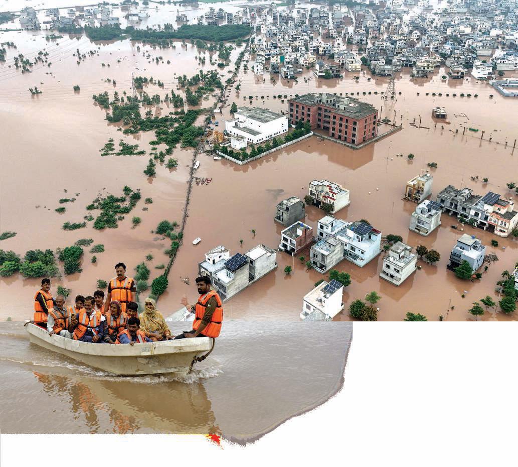 HORRIFIC FLOODS WRECK PAK AREAS