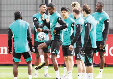 PSG more confident than last season despite injuries: Enrique; Isak set for Liverpool debut