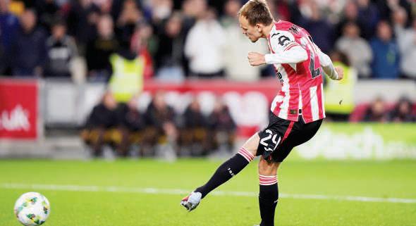 Brentford and Palace survive penalty shoot-outs to reach League Cup last 16