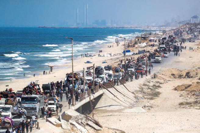 Israel opens new route out of Gaza City for 48 hours