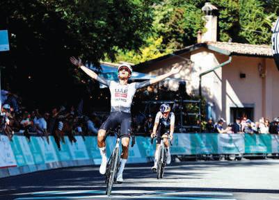 Del Toro storms to victory at Giro dell'Emilia