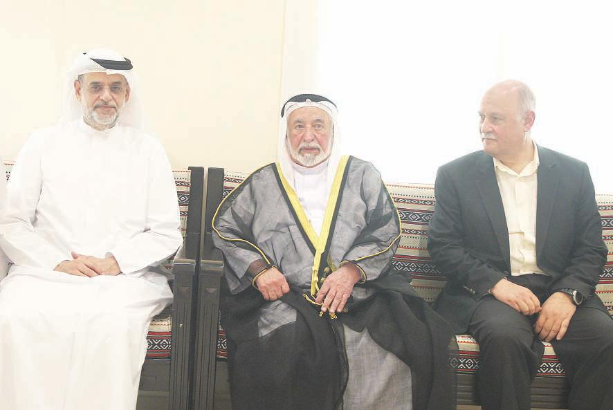 Sheikh Sultan offers condolences