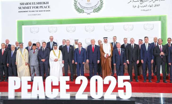 World leaders sign Gaza ceasefire deal