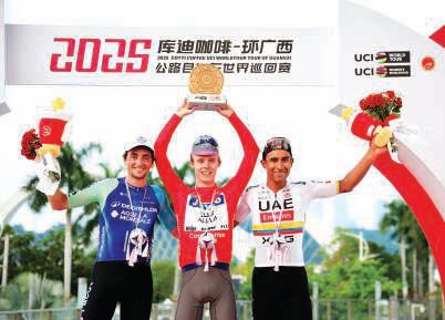 Team Emirates end season with record-breaking wins