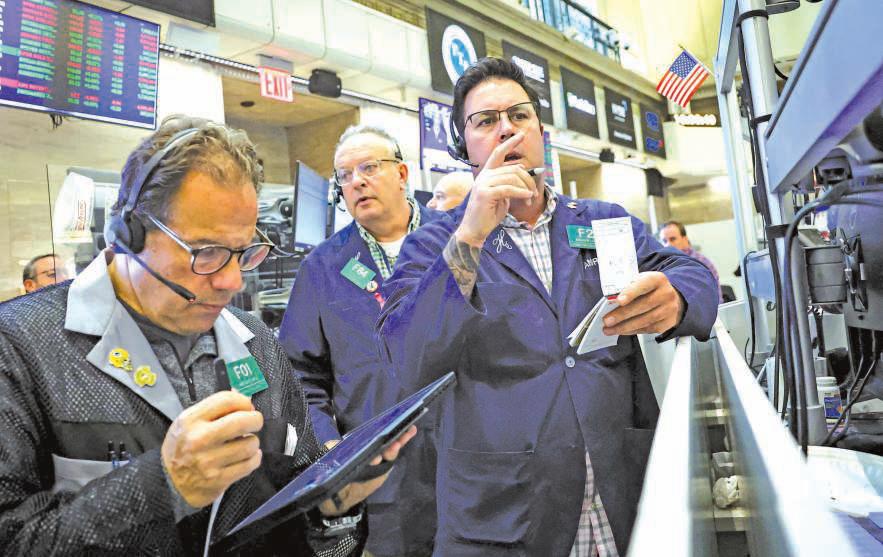 Stocks rise on upbeat earnings; Russia sanctions boost oil prices