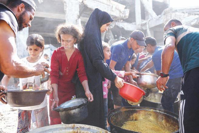 US mulls overhaul of Gaza humanitarian efforts