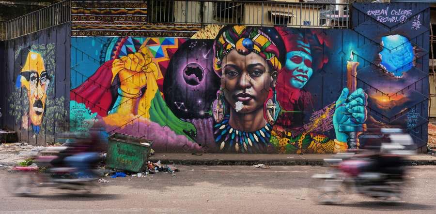 Senegalese artist transforms Conakry's walls with captivating street art