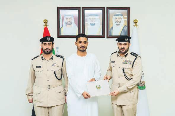 Man honoured for rescuing 2 girls from drowning