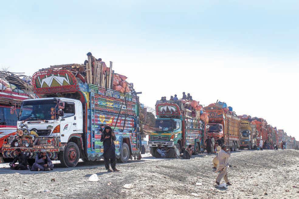 Pak warns Kabul of 'stern response'