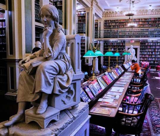 Historic libraries bring comfort to book lovers in New England