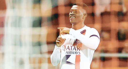 'Poor' PSG retain Ligue One lead despite stalemate and Doue injury