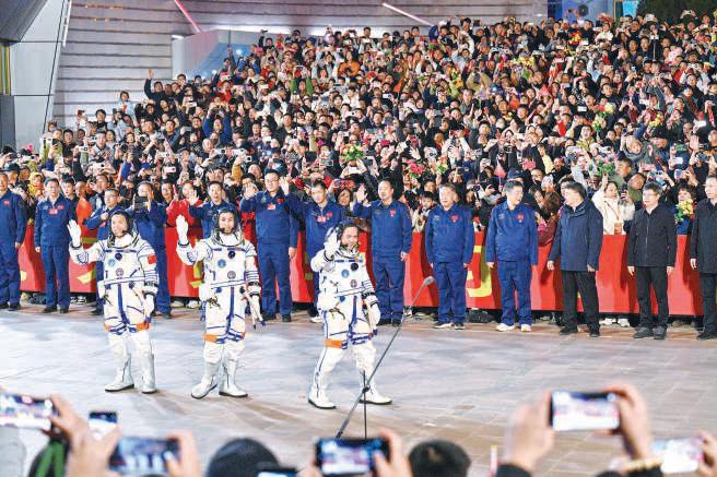 China sends youngest astronaut, mice to space