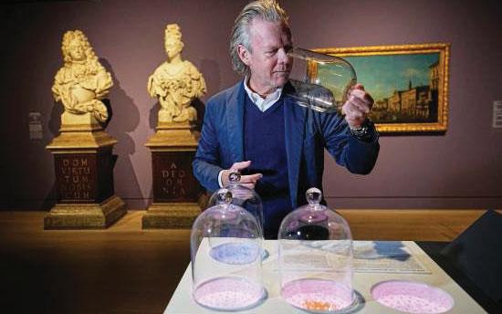 German exhibition allows visitors to discover unknown worlds of smells