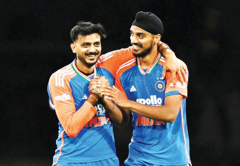 India spin way to dominant T20 win over Australia on Gold Coast