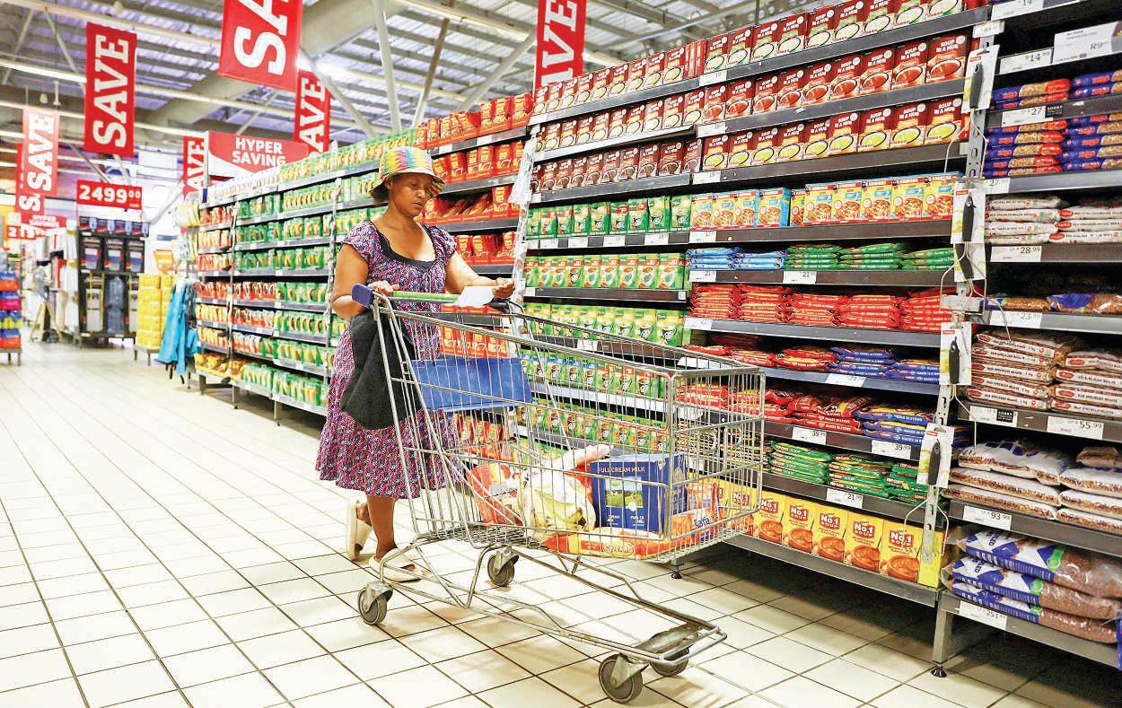 S.Africa cuts inflation target to 3%, first change in 25 years