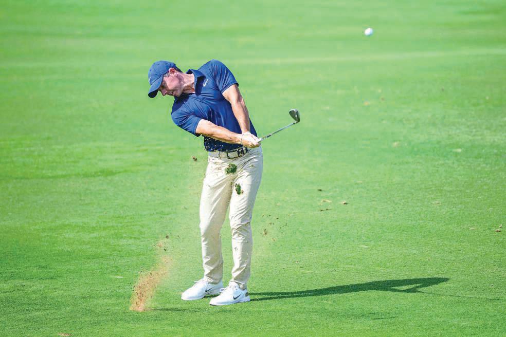 Hojgaard grabs lead, McIlroy closes in on Race to Dubai title
