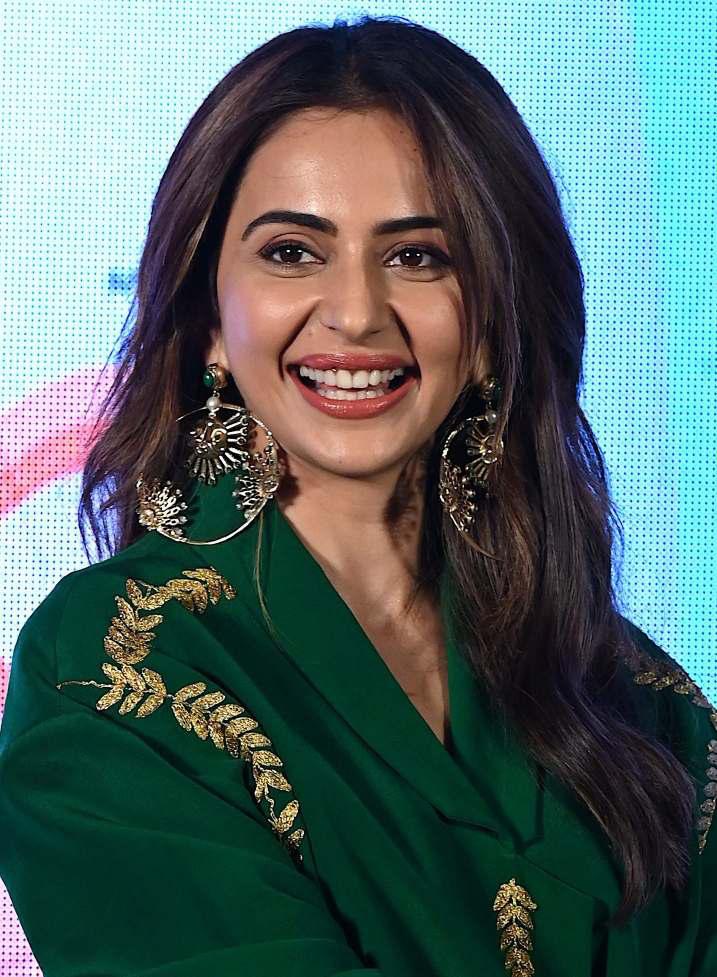 Rakul Preet visits temple ahead of the release of 'De De Pyaar De 2'