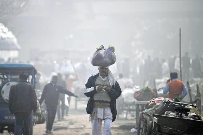 'Very poor' air quality in Delhi for 7th day