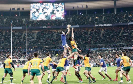 France dazzle with 7 tries and send Oz home from win-less tour of Europe