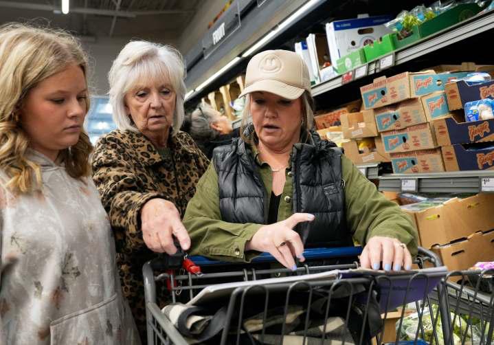 Shutdown’s lingering effects burden families